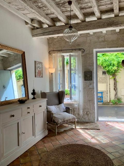 L'Oustaou D'Arles Villa ภายนอก รูปภาพ