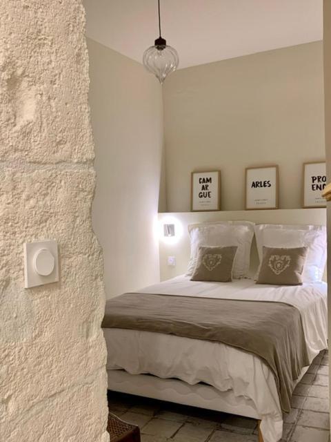 L'Oustaou D'Arles Villa ภายนอก รูปภาพ